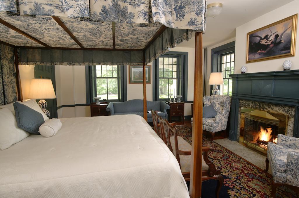 Cameron Estate Inn Mount Joy Ruang foto