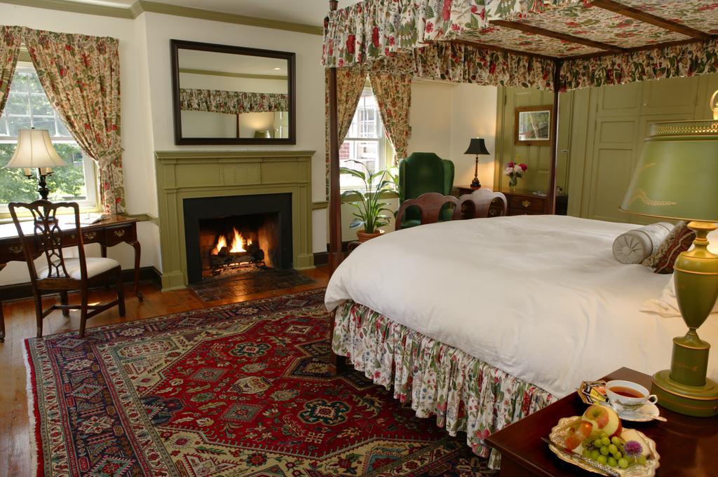 Cameron Estate Inn Mount Joy Bagian luar foto